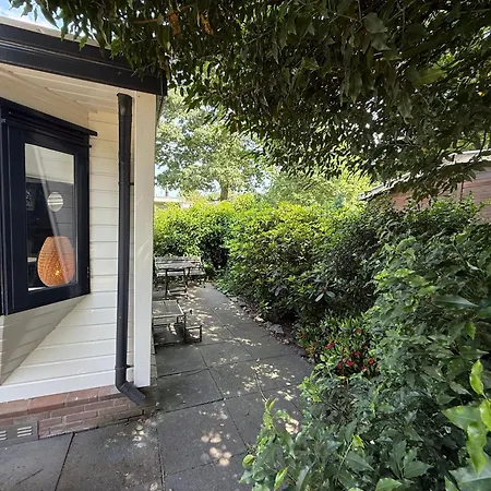 Romantic Veluwe With Private Hot Tub And Fully Fenced Garden