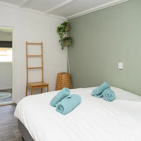Romantic Veluwe With Private Hot Tub And Fully Fenced Garden Voorthuizen