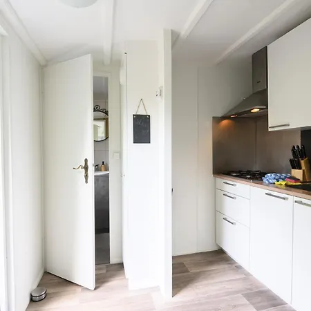 Apartment Romantic Veluwe With Private Hot Tub And Fully Fenced Garden *